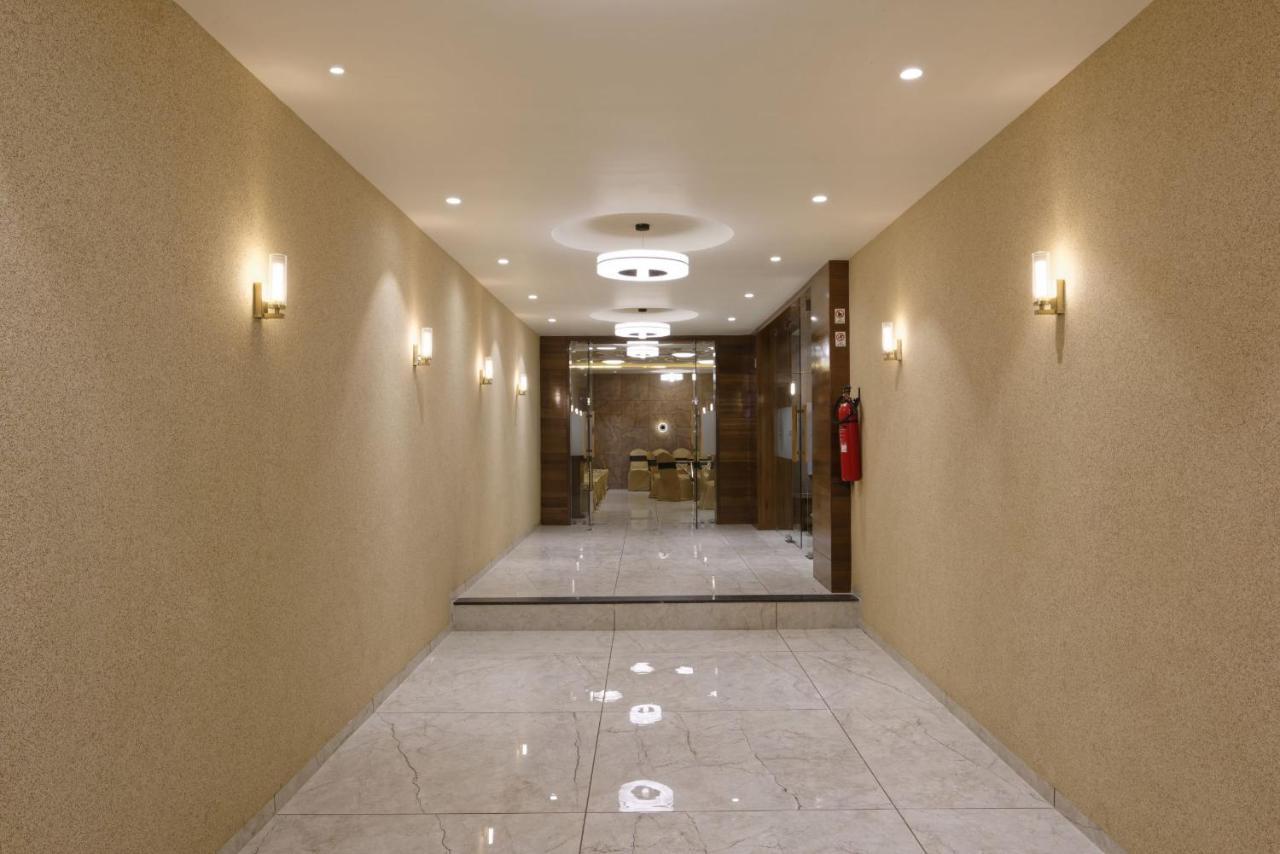 Hotel Flourish International Ахмедабад Экстерьер фото